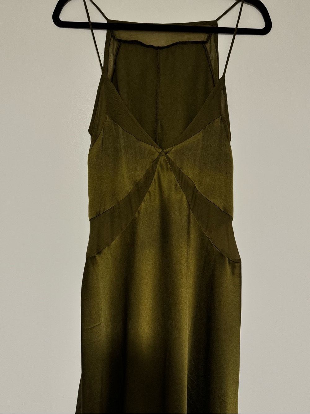 ASOS DESIGN satin chiffon mix square high neck maxi dress in dark olive - Picture 6 of 7